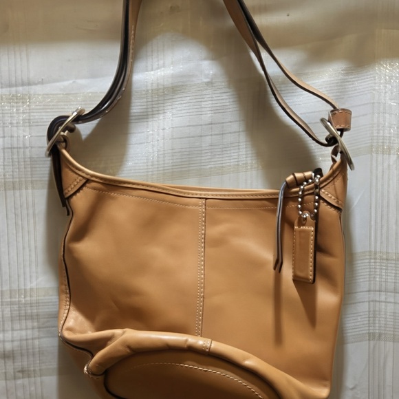 Coach Handbags - Coach Saddle Tan Leather Shoulder Bag with Tag